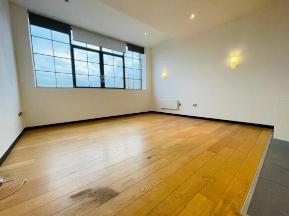 Lounge/Kitchen