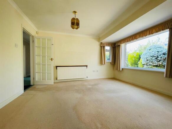 Sitting/Dining Room