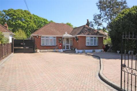 Kennard Road, New Milton, Hampshire, BH25