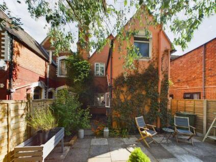 Melbourne Street East, Gloucester