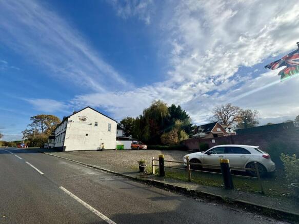 Chloe Side photo 2.JPEG