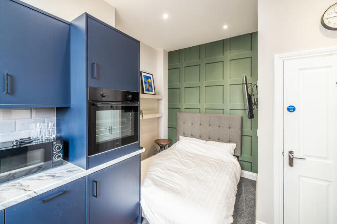 Canning Place B10...