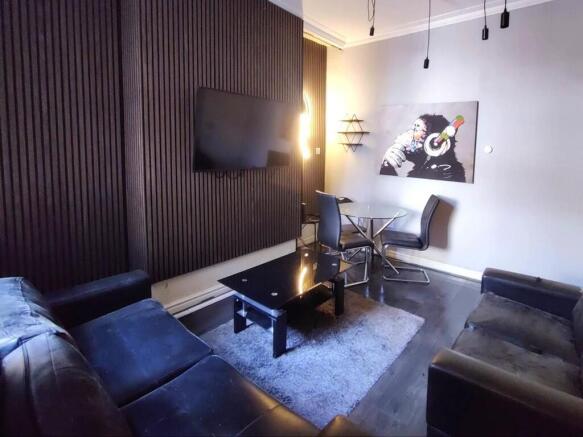 46 saxony lounge