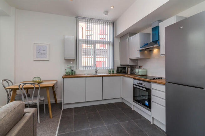 Flat 1 The Moog -...