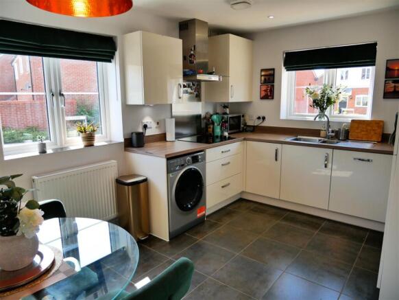 DINING KITCHEN
