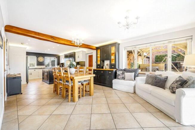 Kitchen/Breakfast