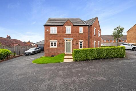 Higher End Close, Billinge, Wigan. WN5 7EE