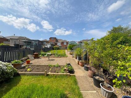 56, Devon Way, Bailiff Bridge, Brighouse, HD6 4DT