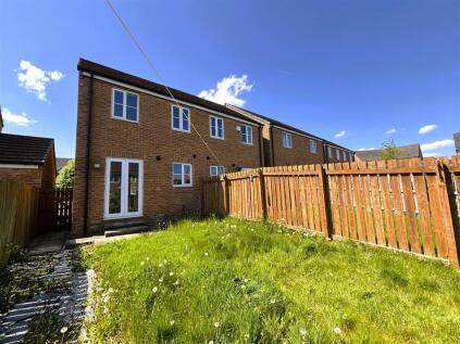 Whinmoor Way, Leeds, LS14 5NJ