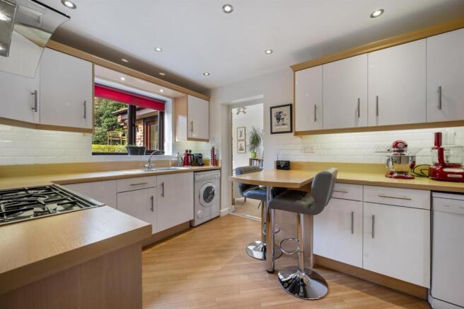 Kitchen to Second Lounge.jpg