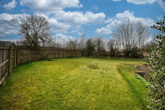 Rear Garden (4).jpg