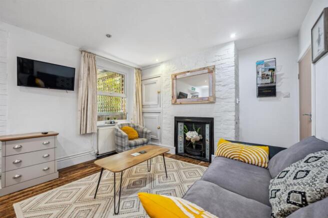Lounge and fireplace.jpg