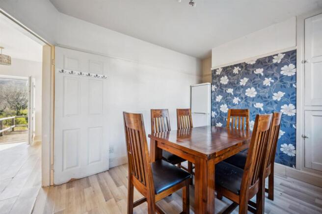 Dining Room.jpg