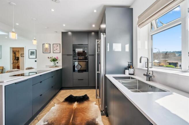 Kitchen - sink and ovens.jpg