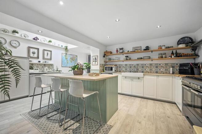 Breakfast Kitchen island.jpg
