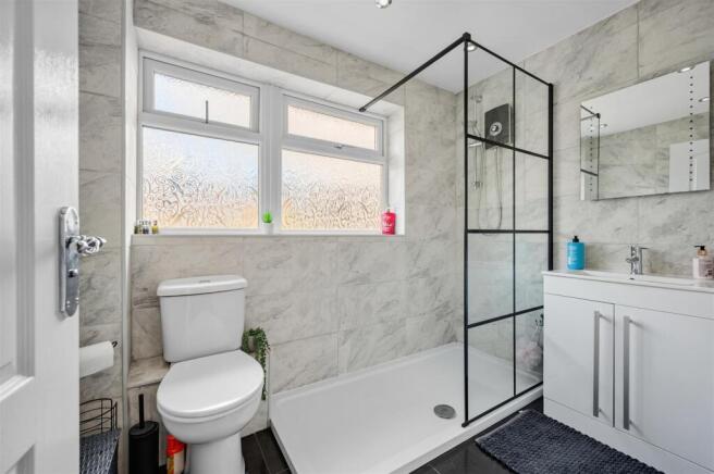 Shower Room.jpg