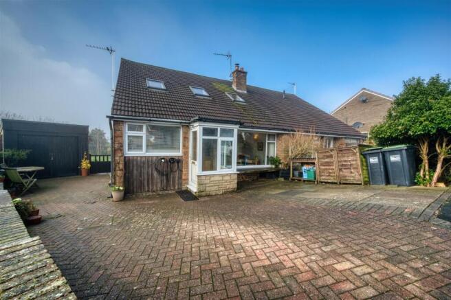 Front of the home.jpg