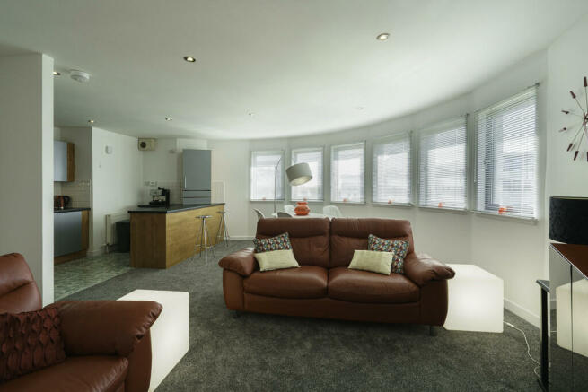 5. Living area an...