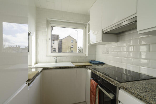 8. Kitchen angle ...