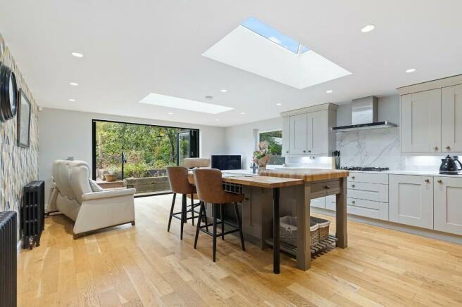 Kitchen/Sun Room