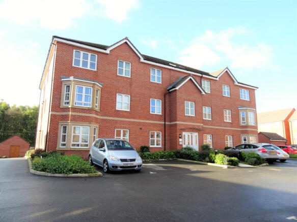 2 Double bed room, apartment, ground floor