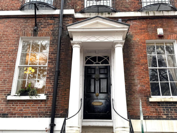 One Bedroom Ground Floor Apartment