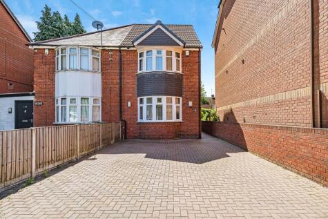 High Street, Pensnett, BRIERLEY HILL