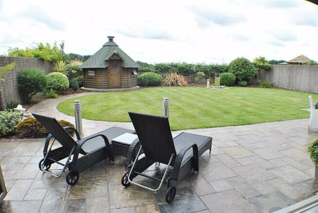 4 Bedroom Detached House For Sale In Court Farm Gardens Longwell