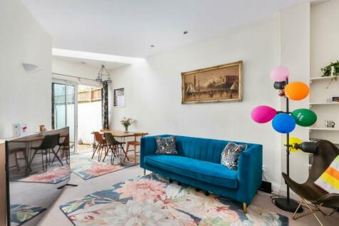 Hammersmith - 2 bedroom end of terrace house for sale
