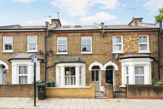 4 bedroom terraced house for sale in Poplar Road, London, SE24