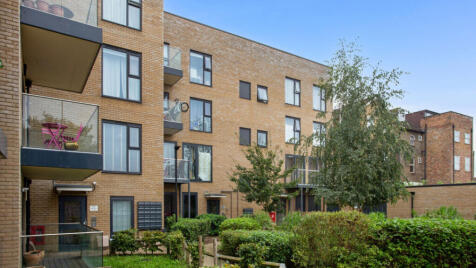 18-20 Waterfall Cottages, LONDON, SW19 2FN