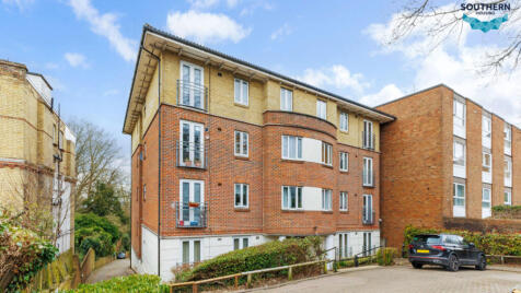 Empire Court, Croydon, SE19 3BL