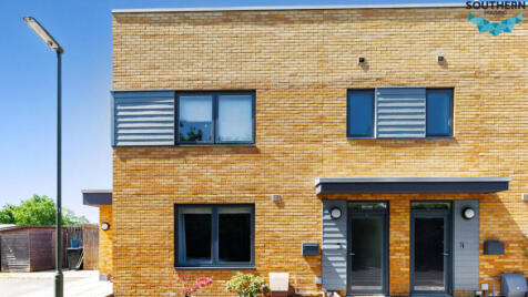 5 Abbey Walk, KT8 2JH