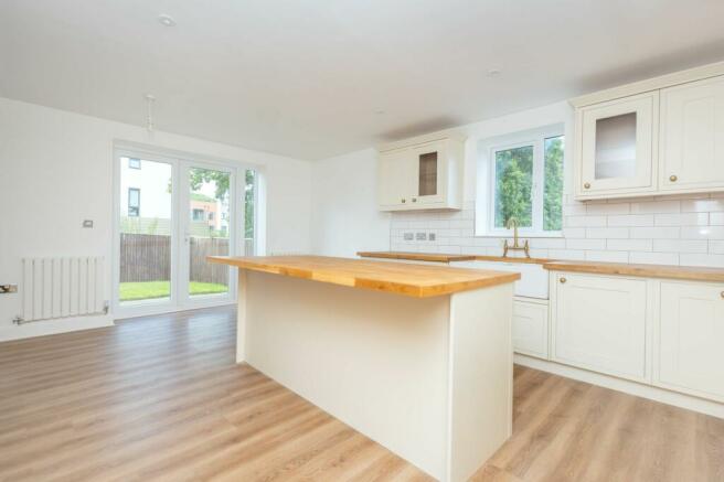 Kitchen/ Family room