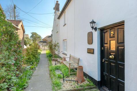 London Road, Ashington, RH20