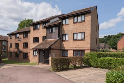 Wallis Way, Horsham, RH13