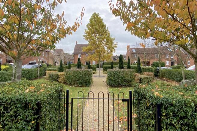 Comunal gardens.jpg