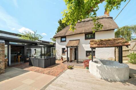 Bishopstone Road, Stone