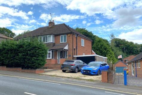 Chester Road North, Kidderminster, DY10