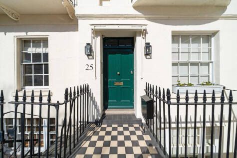 Victoria Square, London, SW1W