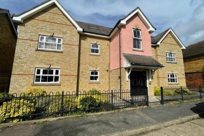 6 Rose Lodge FRONT