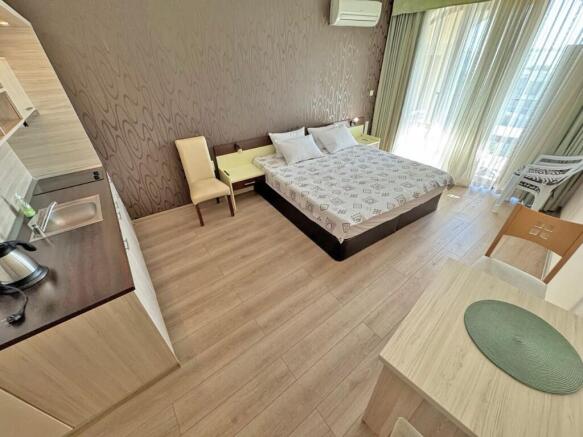 Photo 3