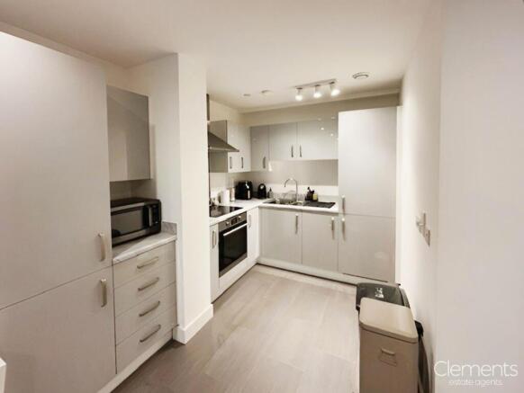 07d31ab2-Kitchen 201.jpg