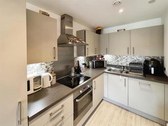 b0243692-Kitchen 201.jpg