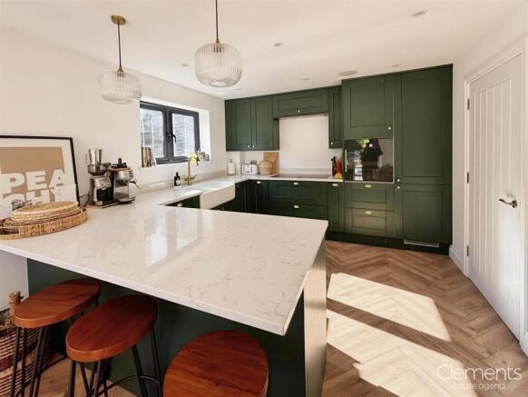 1f13ca66-Kitchen 203.jpg