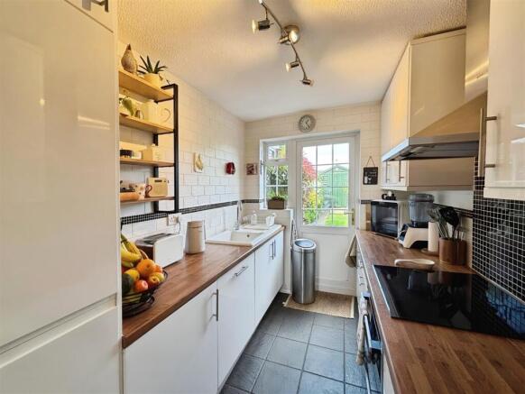 760a51a6-Kitchen 202.jpg
