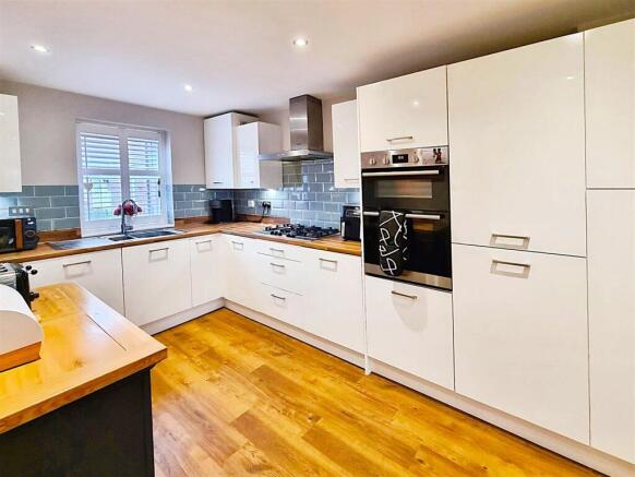 Fitted Kitchen