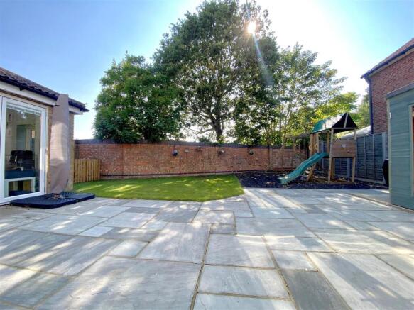 garden 2.jpg