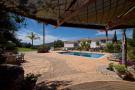Country House for sale in Loule, Central Algarve...