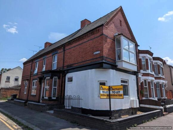 3 Bed first floor Flat